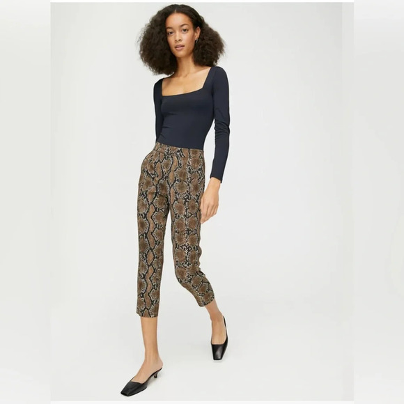 - Babaton Atelier Aritzia Conan Snake
Print Cropped Pull On  Pants Size 4 - Picture 1 of 13